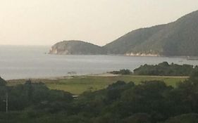 Hermoso Apto con vista a la sierra y a Cabo Tortuga en el sector del Irotama en Santa Marta